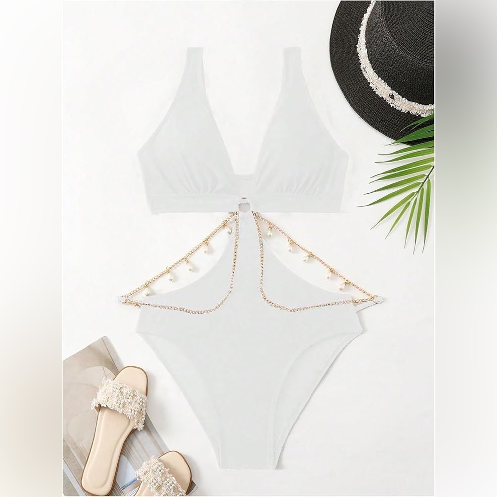 Cutout One-Piece swim - Picture 5 of 5